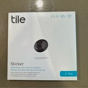 NWT Tile Sticker Bluetooth Tracker